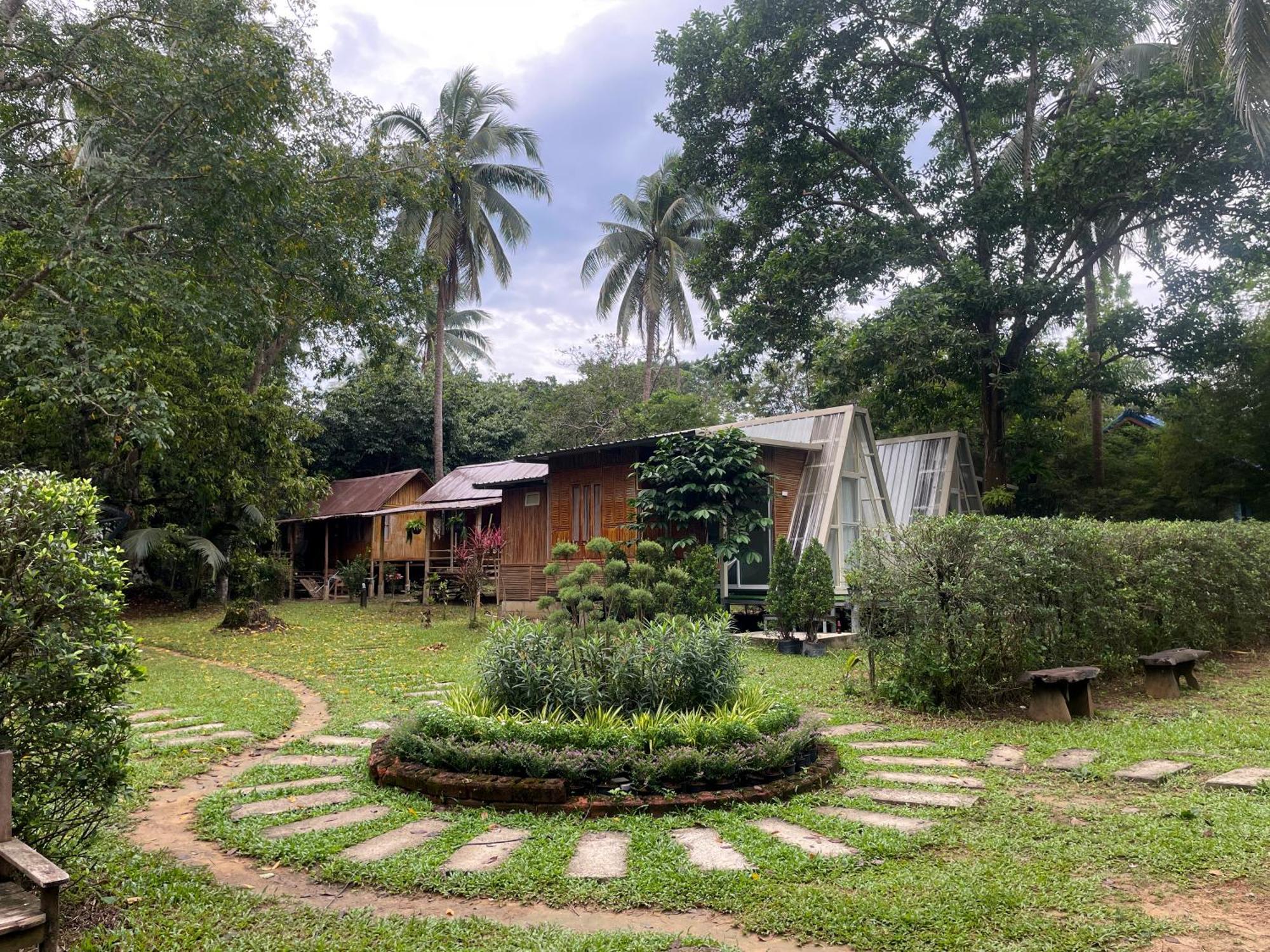 Coffee And Resort Koh Phayam Exterior foto